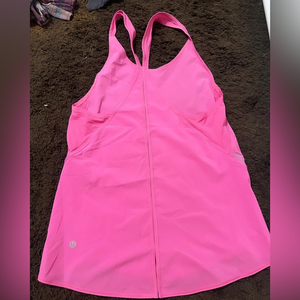 Lululemon tank